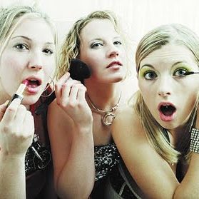 chicas-maquillandose Original despedida en León